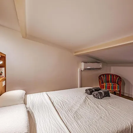 Les Marines-17 By Interhome * جاسّا